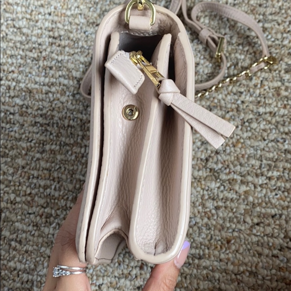 Tory Burch nude pink crossbody - Picture 3 of 5
